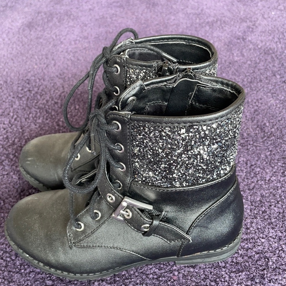 High tops boots